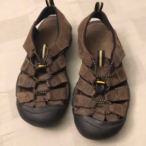 Women’s Size 7 Keen Sandals in Dark Brown
